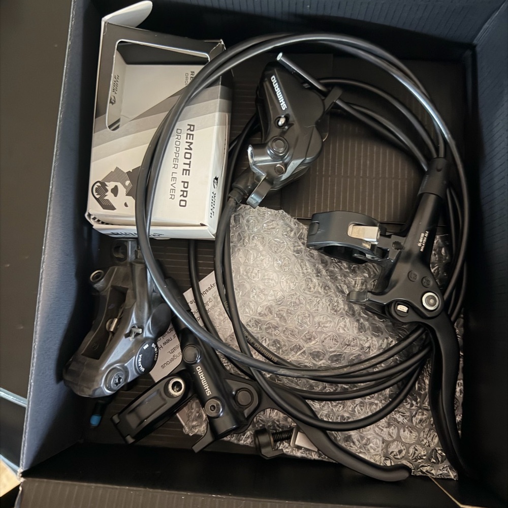 Shimano MT420 hydraulic disc brakes